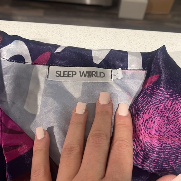 Sleep Wrld Short Set - Picture 4 of 6